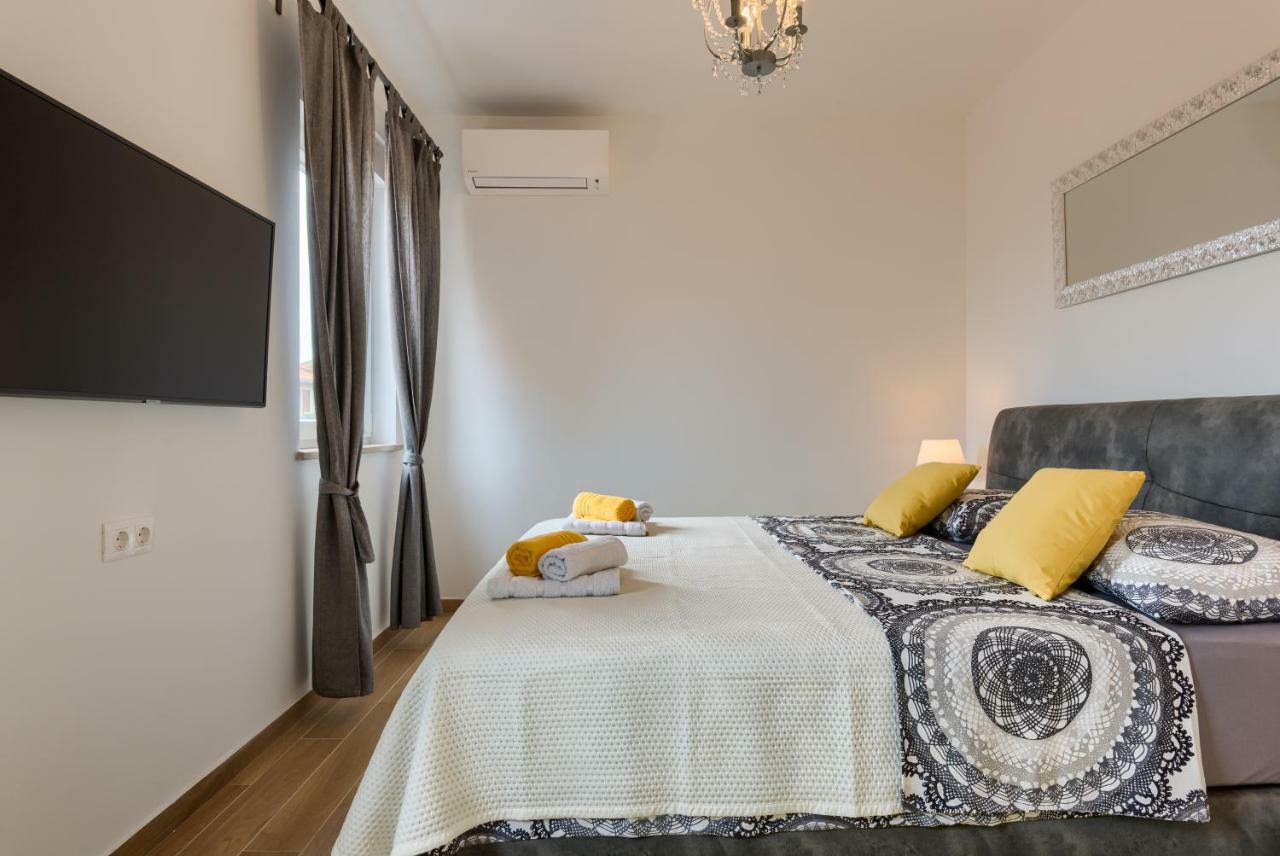 Apartments Dream In Arena 1 Pula Center Free Parking Exterior photo