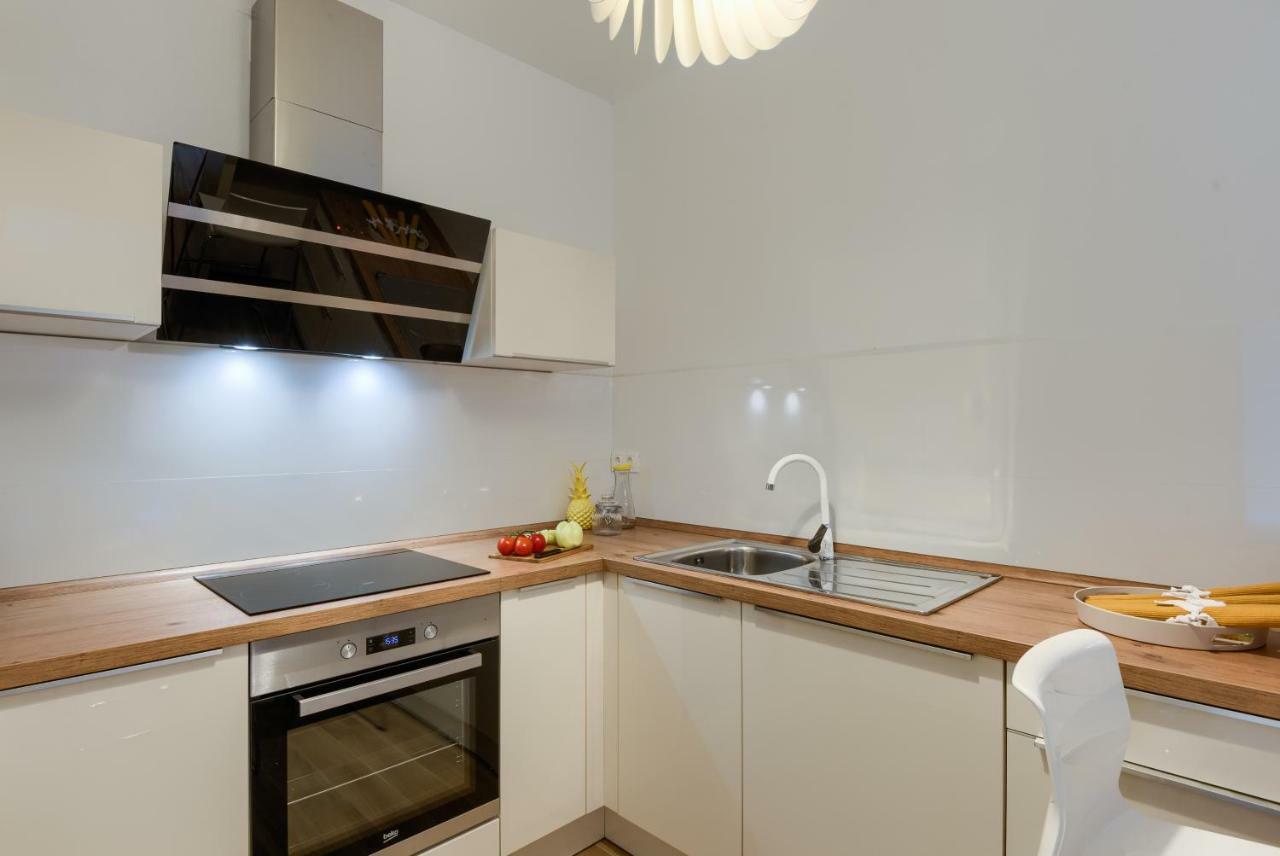 Apartments Dream In Arena 1 Pula Center Free Parking Exterior photo