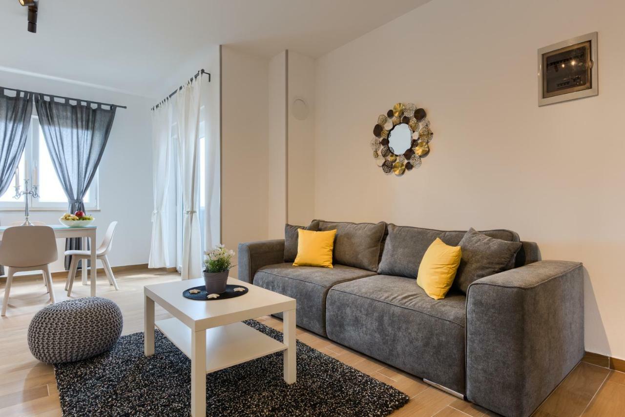Apartments Dream In Arena 1 Pula Center Free Parking Exterior photo